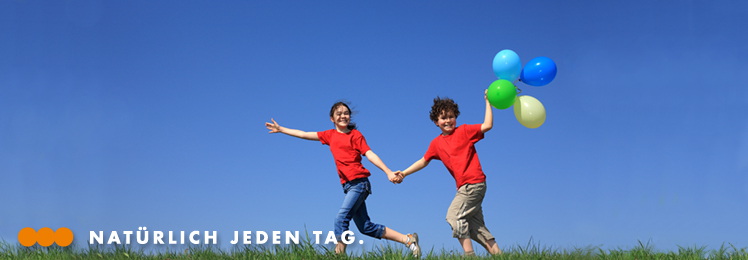 Kinder mit Luftballons, Copyright: mmde; jacek chabraszewski / fotolia.de 
